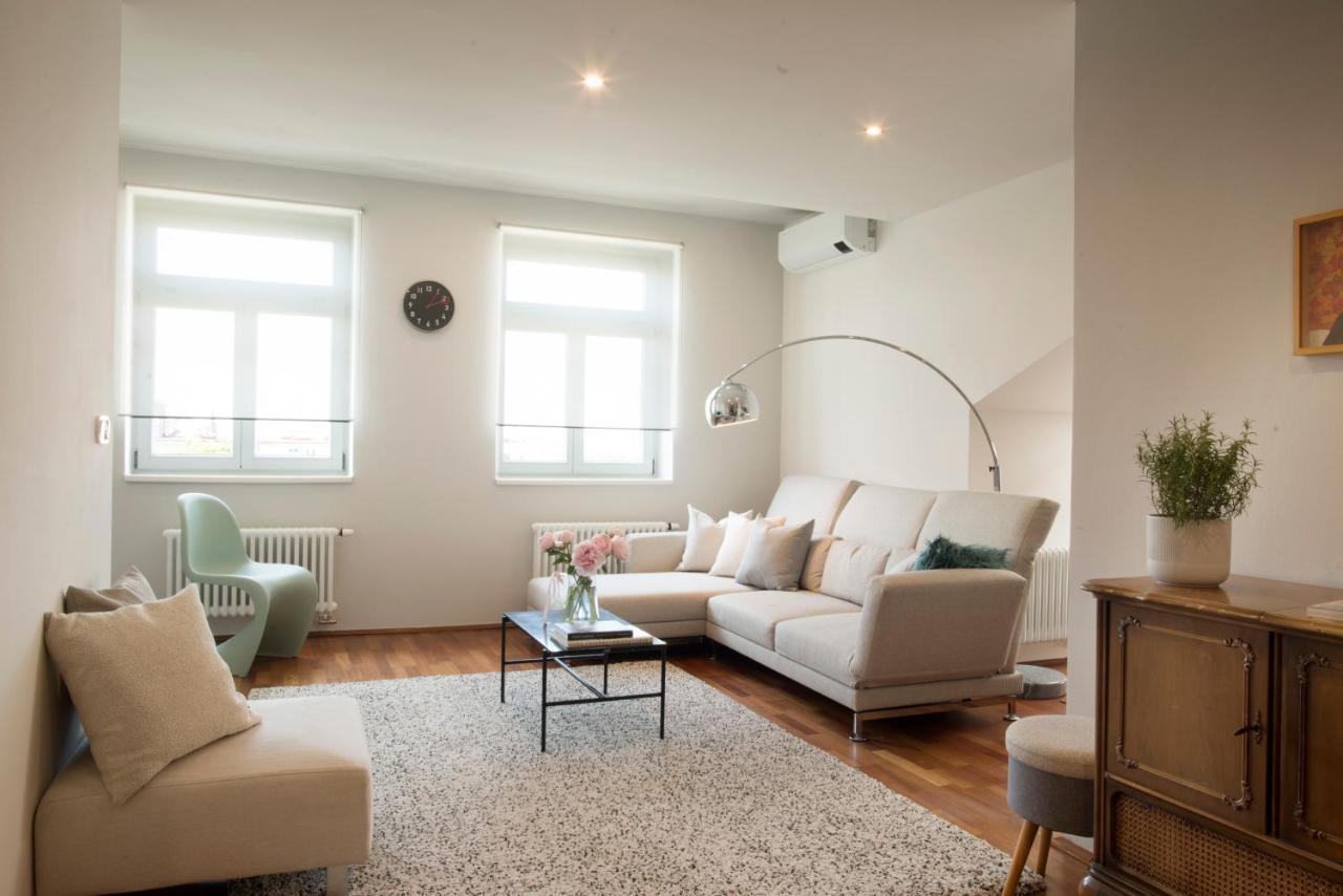 Luxury Penthouse Apartment براغ المظهر الخارجي الصورة